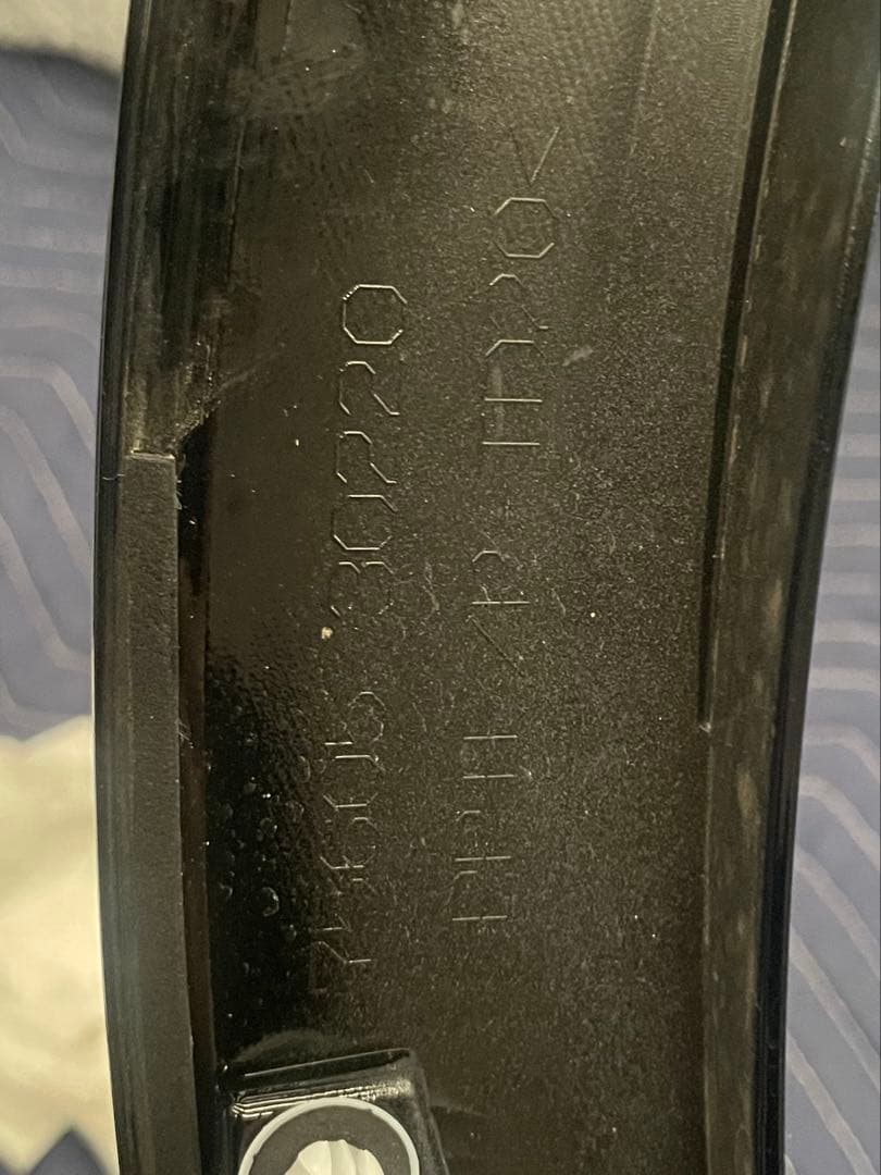 クラウンスポーツ フェンダー アーチ モール １台分　新車取外