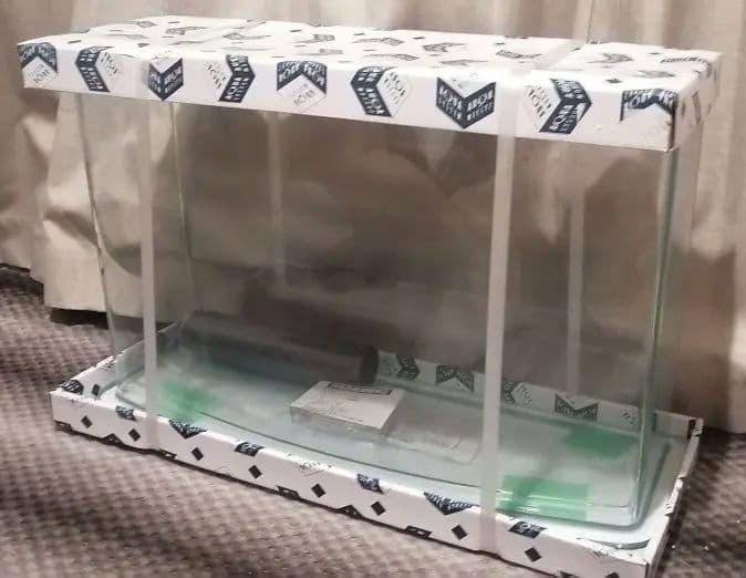 アクアシステム　アートルノアール　600　オールガラス水槽60cm