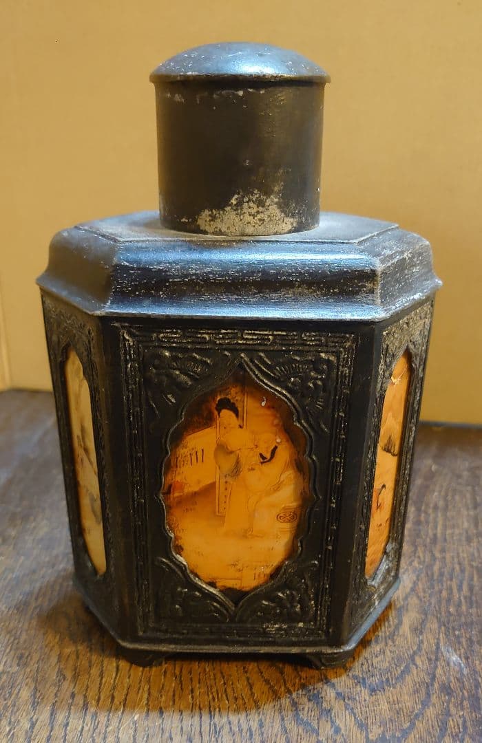 【中国古玩】『錫六角型ガラス絵入茶壺』底面に刻印有り。高さ18.5cm