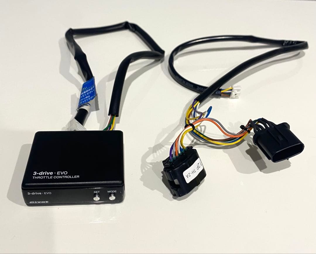 pivot 3-drive · EVOスロコン+車種別専用ハーネス（TH-2A）