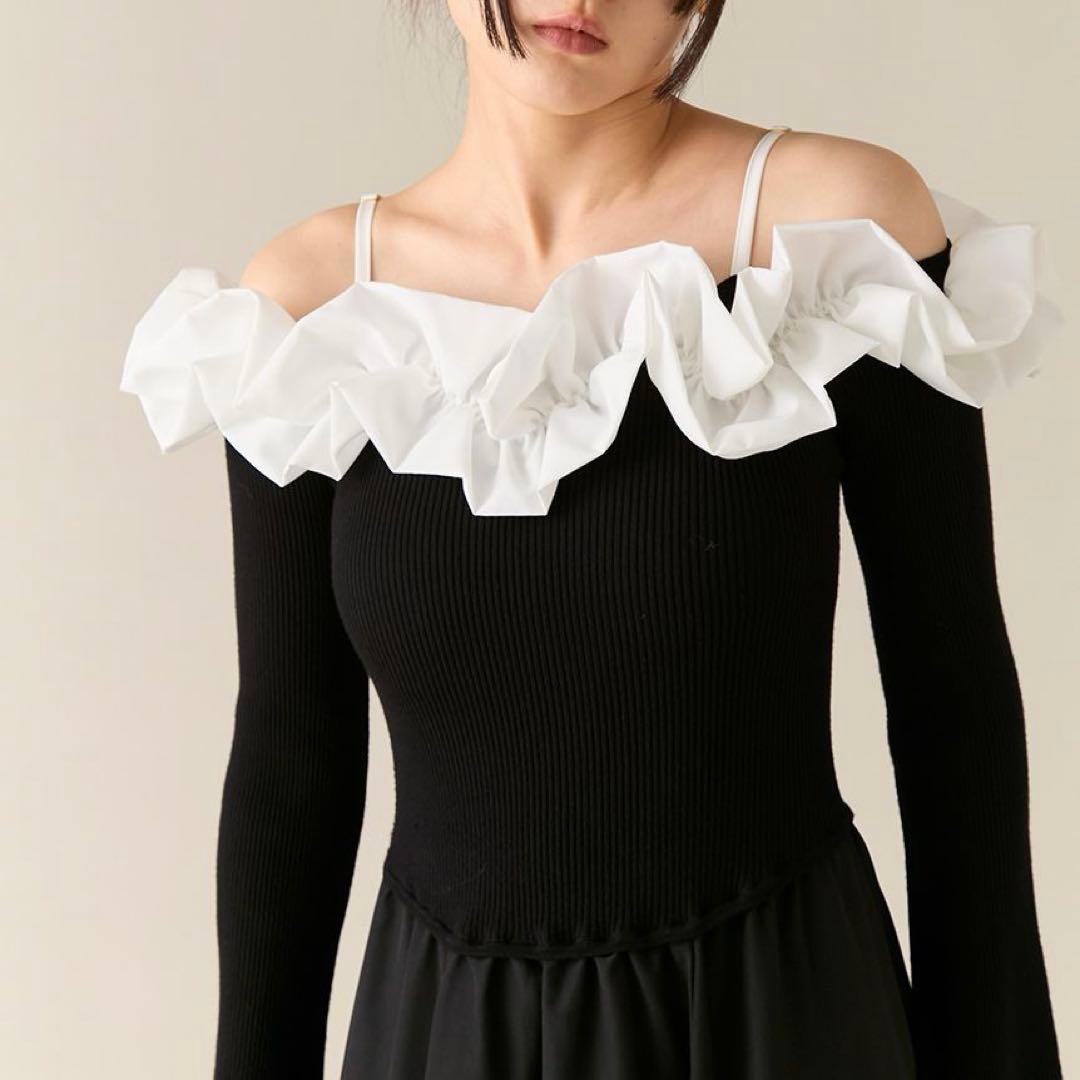 Lily brown フリルカラーニットコンビワンピース