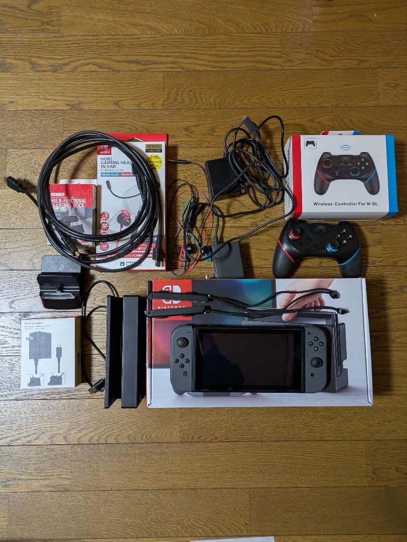 Nintendo Switch 本体 グレー｜周辺機器多数｜2カ所設置OK