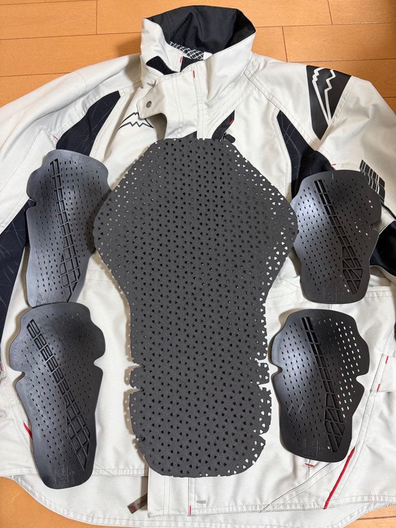 クシタニK-2416 アクアジャケット、サイズ：L／XLです(2024年1月製)