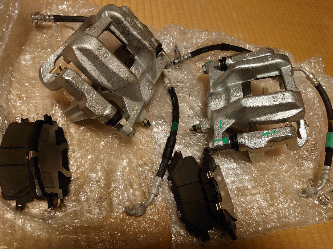 2024 NDロードスターRF 新車納車前外し大径フロントブレーキキャリパー一式