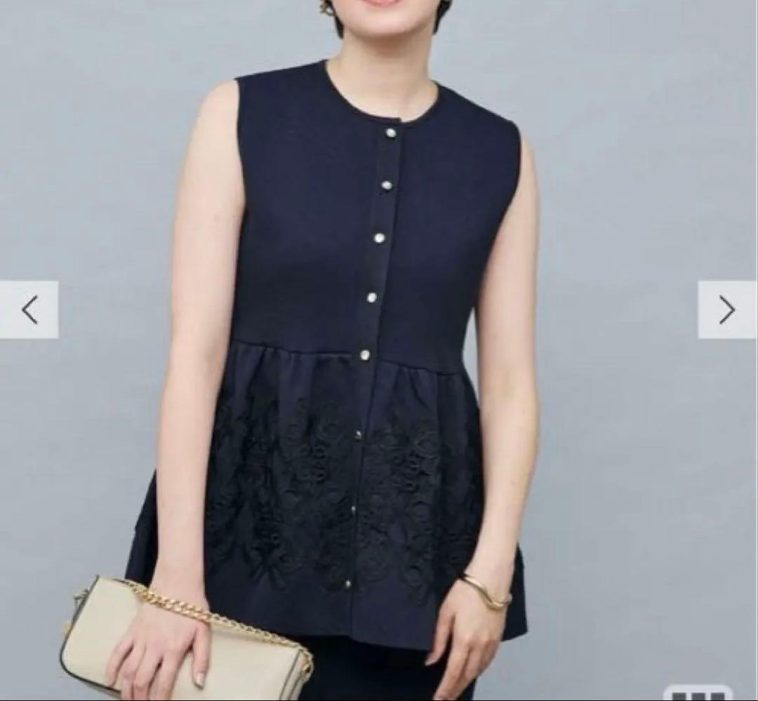 ノーリーズNOLLEY'S ネイビー レース付きペプラム ベスト