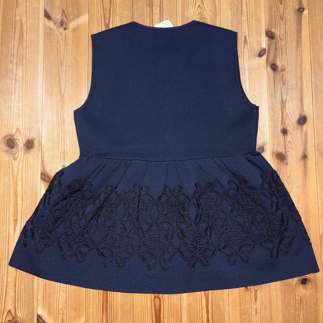 ノーリーズNOLLEY'S ネイビー レース付きペプラム ベスト