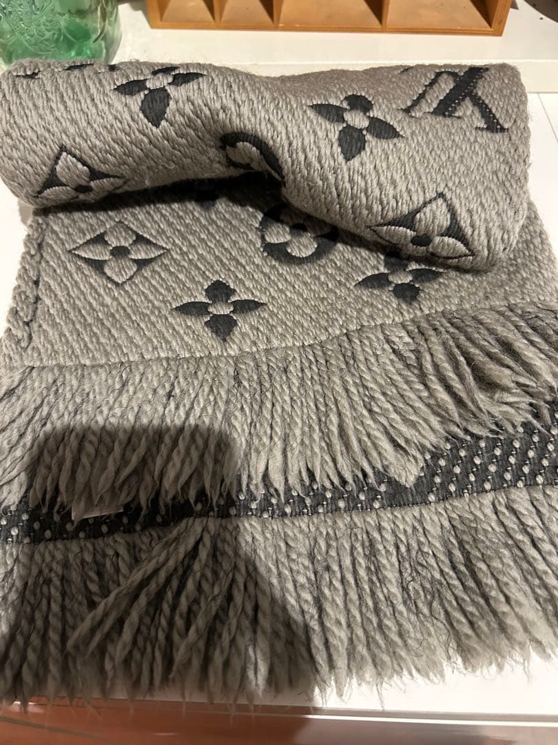 専用です。 LOUIS VUITTON（ルイヴィトン）のエシャルプ ロゴマニア