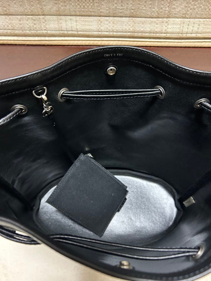 バッグ tout y est SAC COQUILLE BUCKET
