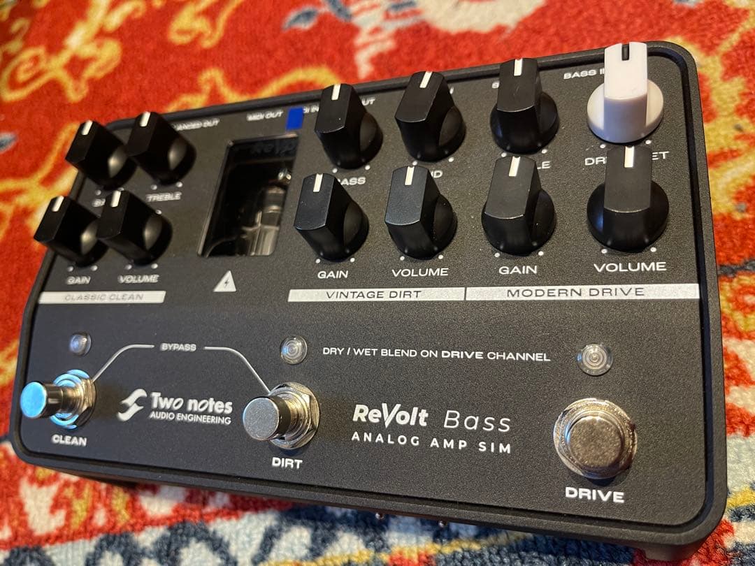Two notes ReVolt Bass アナログアンプシミュレーター！