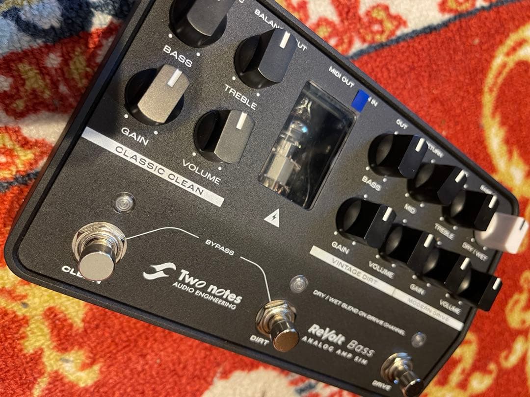 Two notes ReVolt Bass アナログアンプシミュレーター！