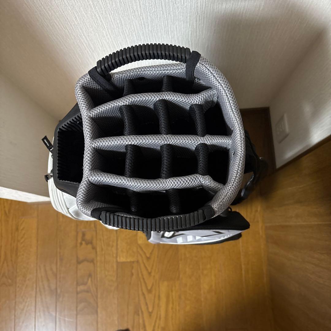 TaylorMade キャディバッグ 黒 白