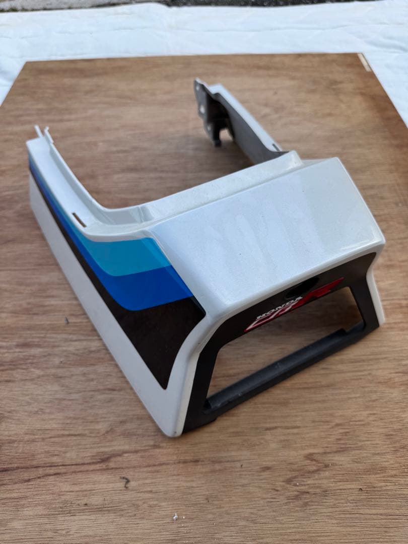 cbr400f 純正テールカウル