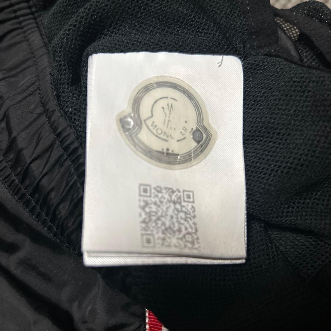 MONCLER ブラックショートパンツ サイズL