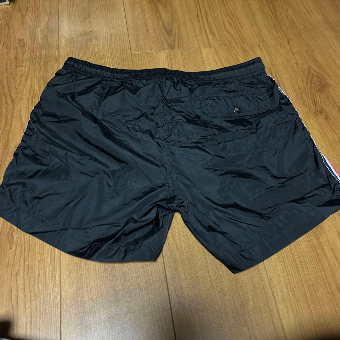 MONCLER ブラックショートパンツ サイズL