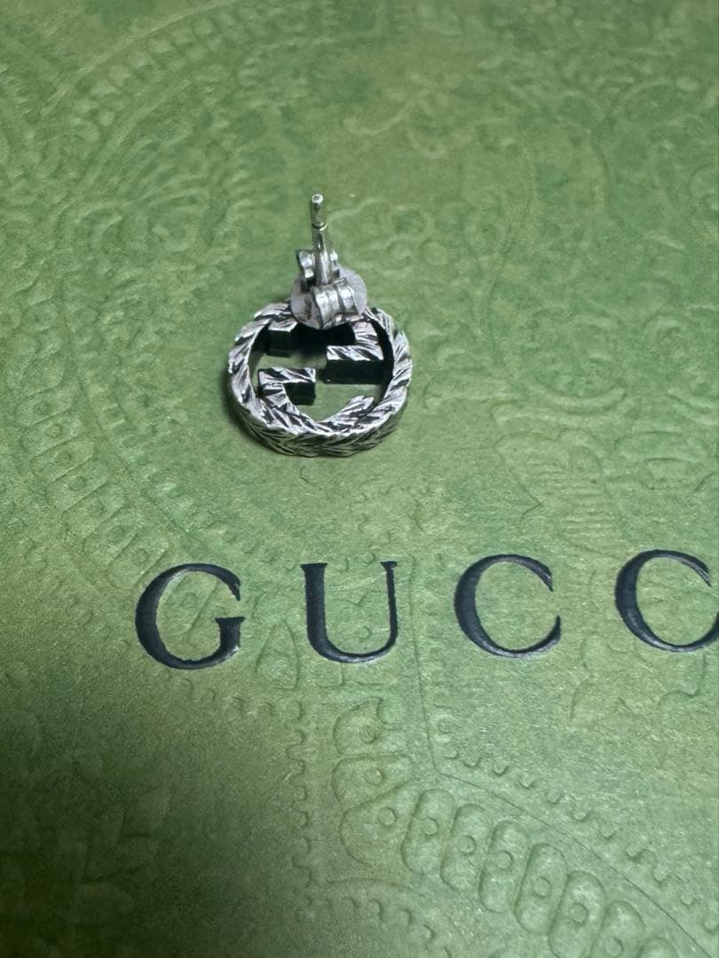 GUCCIピアス　シルバー　片耳