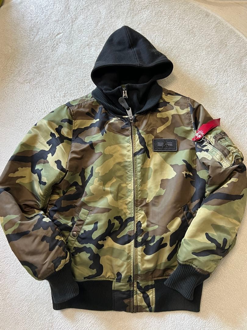 Alpha Industries MA-1 カモフラージュジャケット