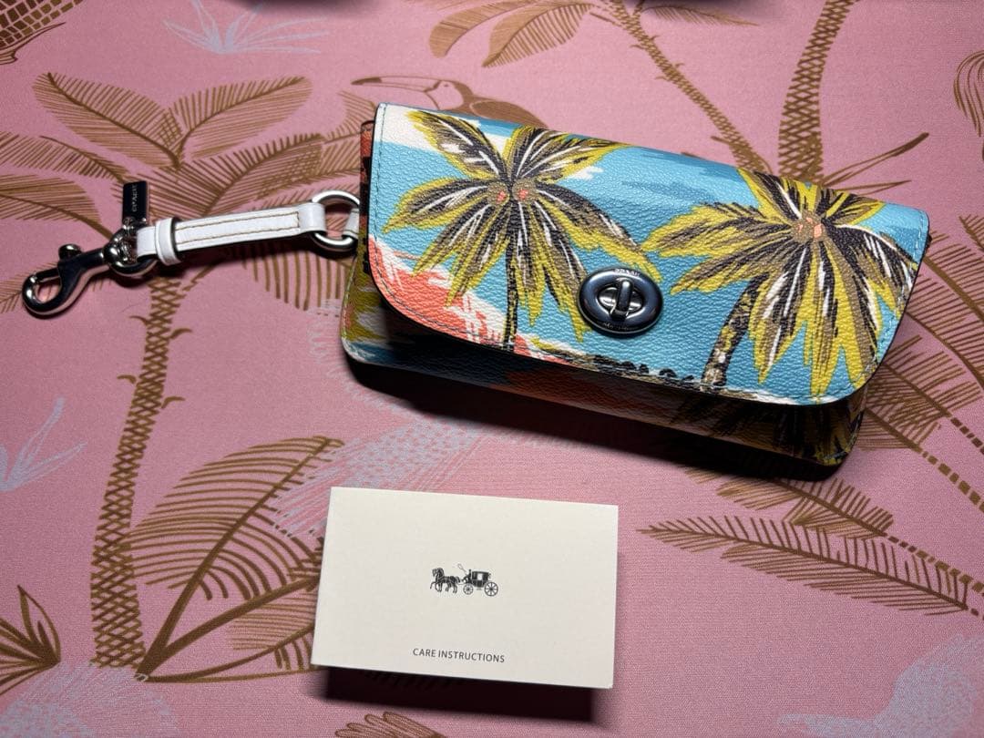 新品未使用　COACH メガネ　サングラスケース　ハワイ限定　パームツリー柄