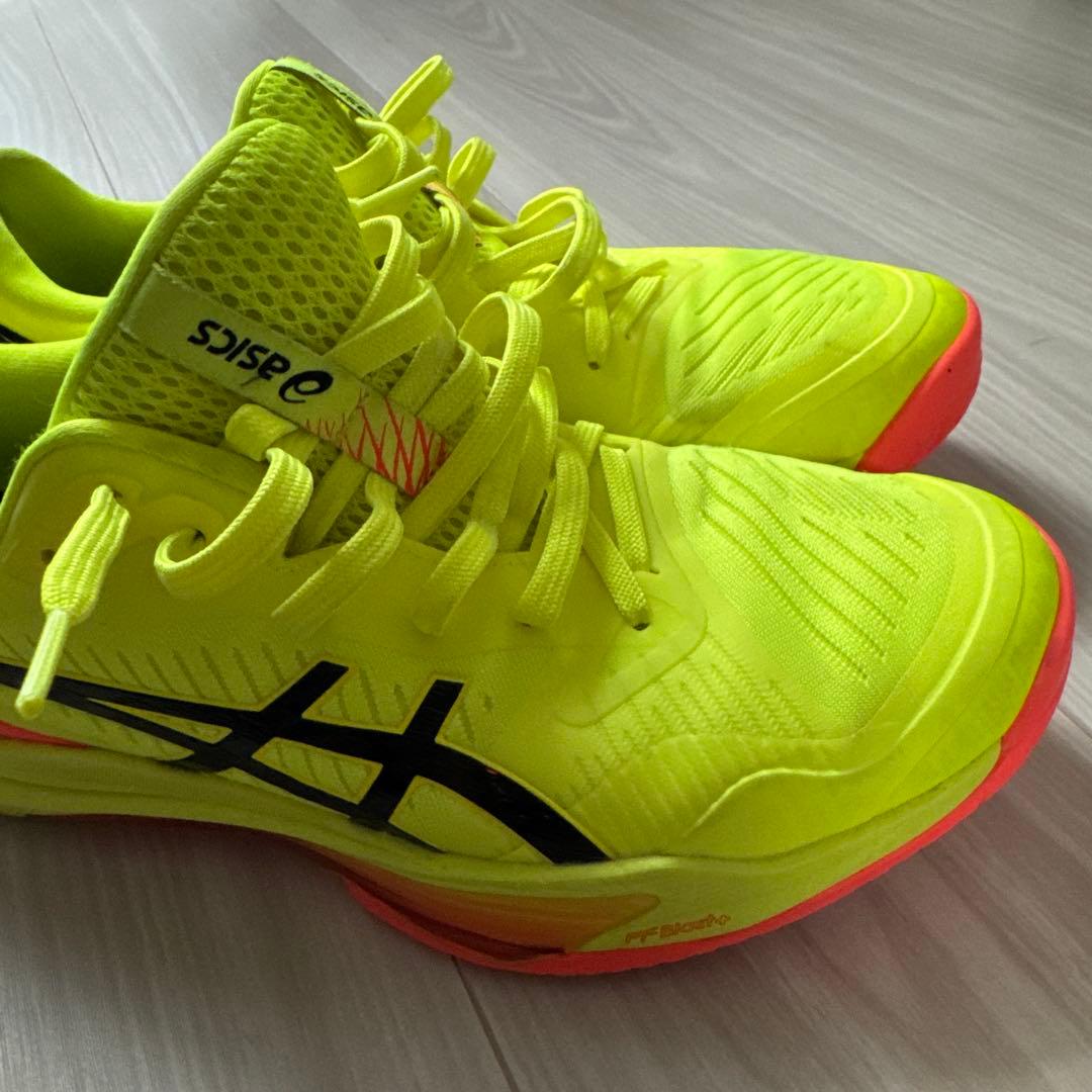 asics バレーボールシューズ イエロー/オレンジ