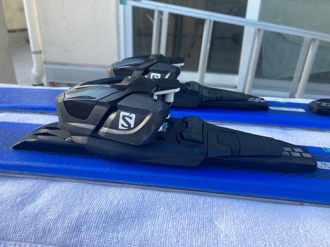 ショートスキー(ミドル　ミッド)SALOMON SHORTMAX125 GW対応