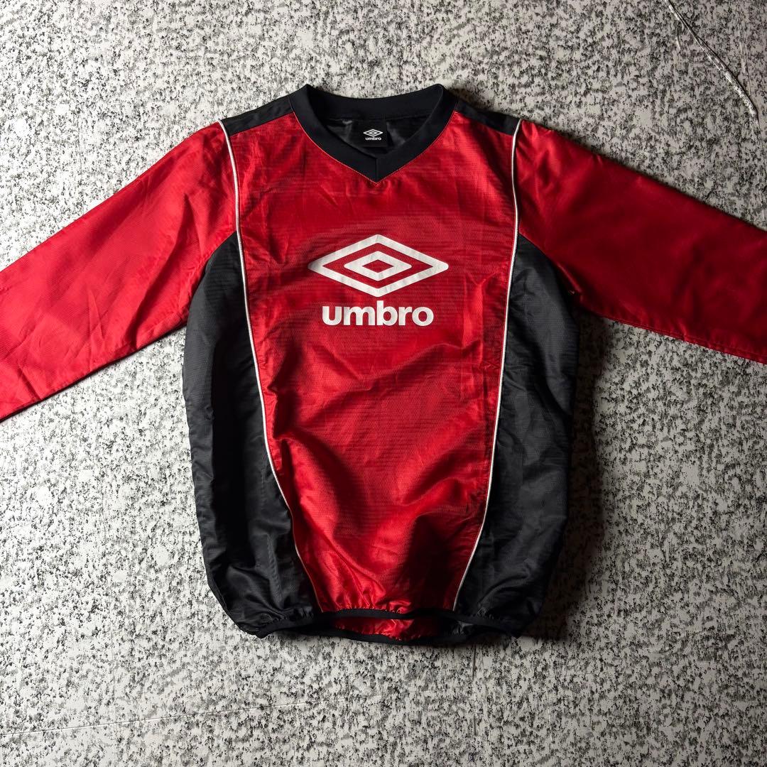 セットアップ　umbro アンブロ　ナイロンピステ　フットサル　上下セット