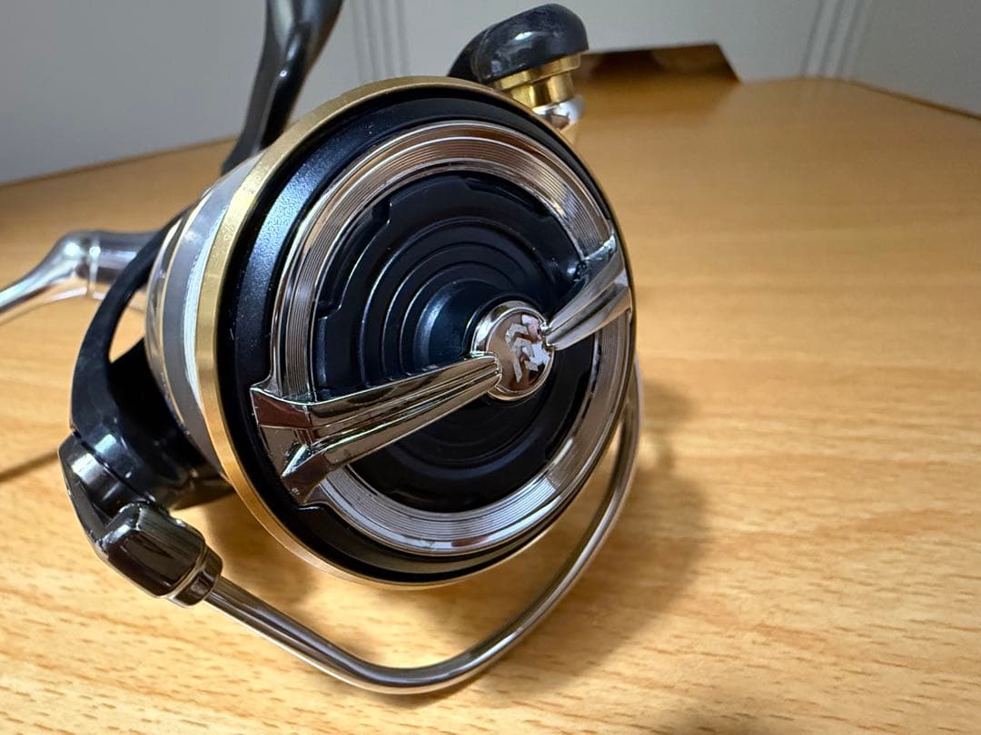 新春特価　DAIWA 20 ルビアス　2500Sスピニングリール