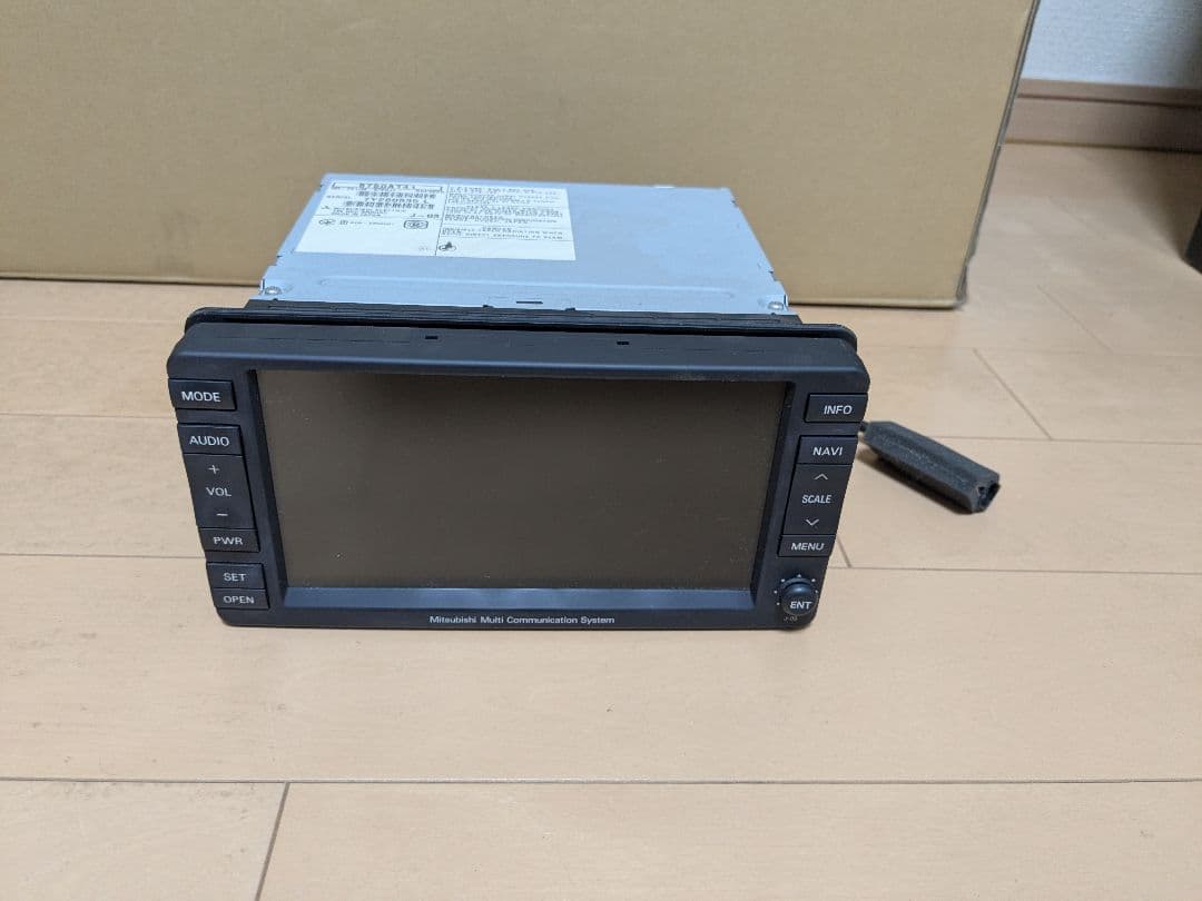 デリカD5　cv5w　純正ナビ