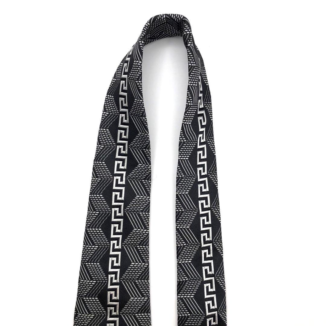 【美品】GIANNI VERSACE ネクタイ 幾何学柄 グレー ブラック