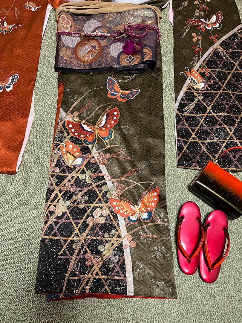 正絹振袖　蝶々柄　成人式