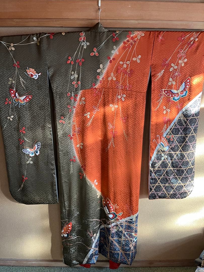 正絹振袖　蝶々柄　成人式