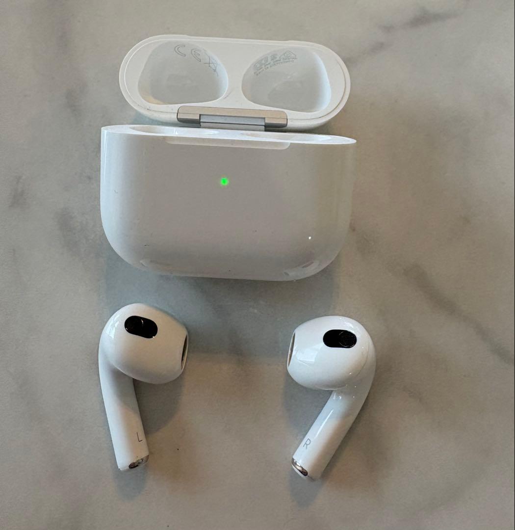 お値下げ！AirPods3 第三世代 美品　Apple純正品　MagSafe対応