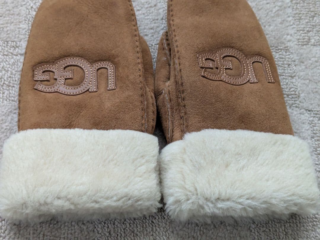 UGG アグ レディース 手袋 シープスキン ロゴ ミトン