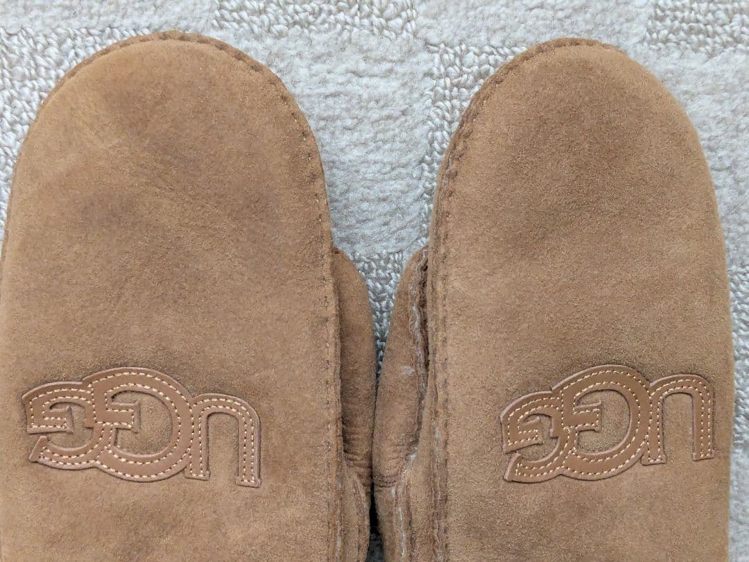 UGG アグ レディース 手袋 シープスキン ロゴ ミトン