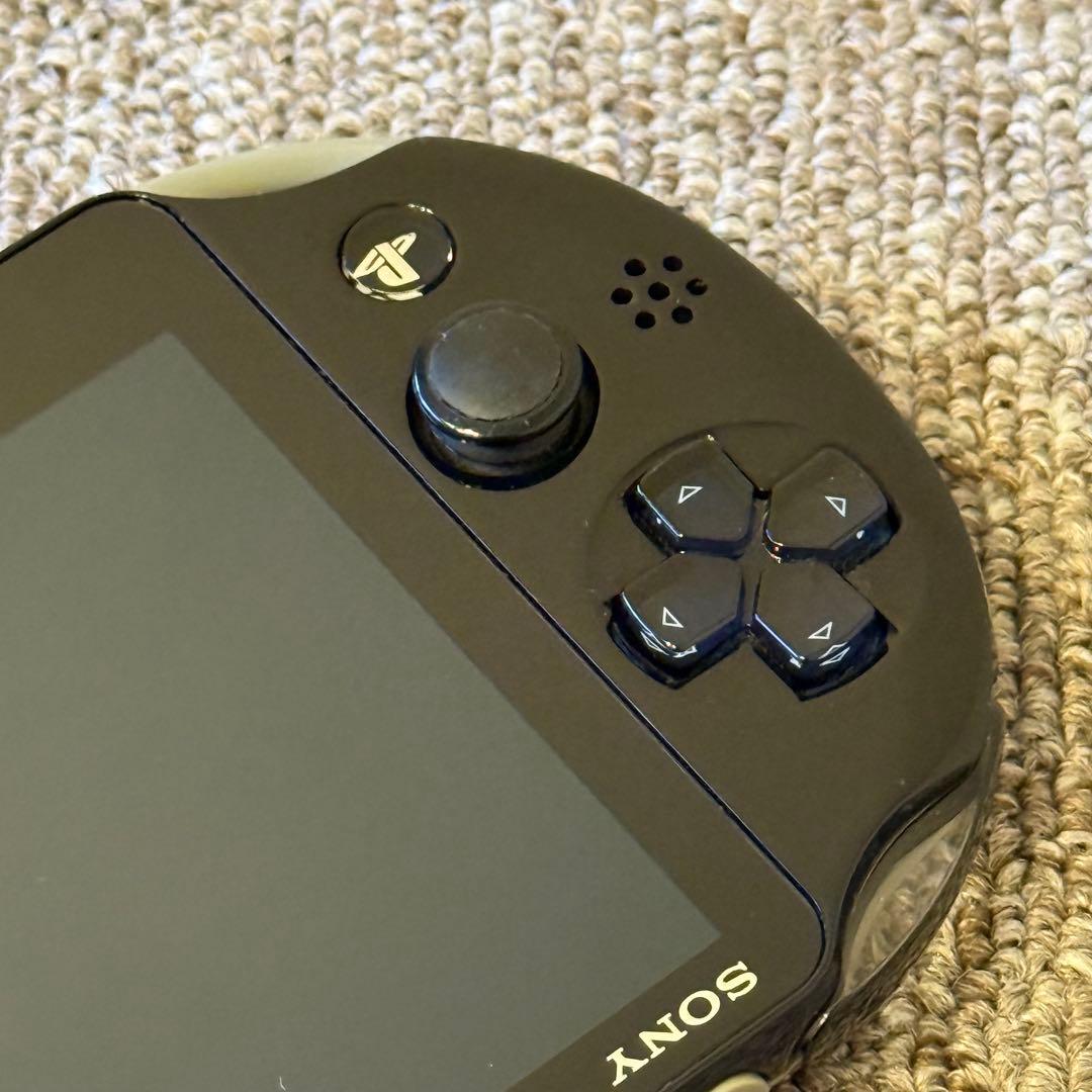 PSVITA PCH-2000 カーキ