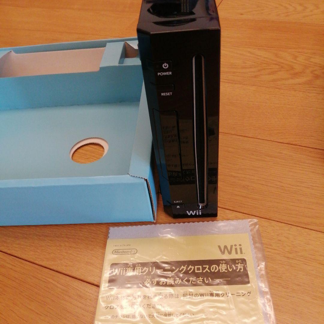 Wii本体　Wii専用ソフト『Wii Sports Resort』リモコン2台！