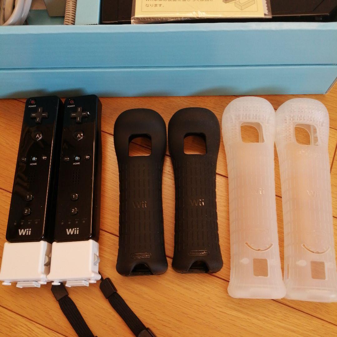 Wii本体　Wii専用ソフト『Wii Sports Resort』リモコン2台！