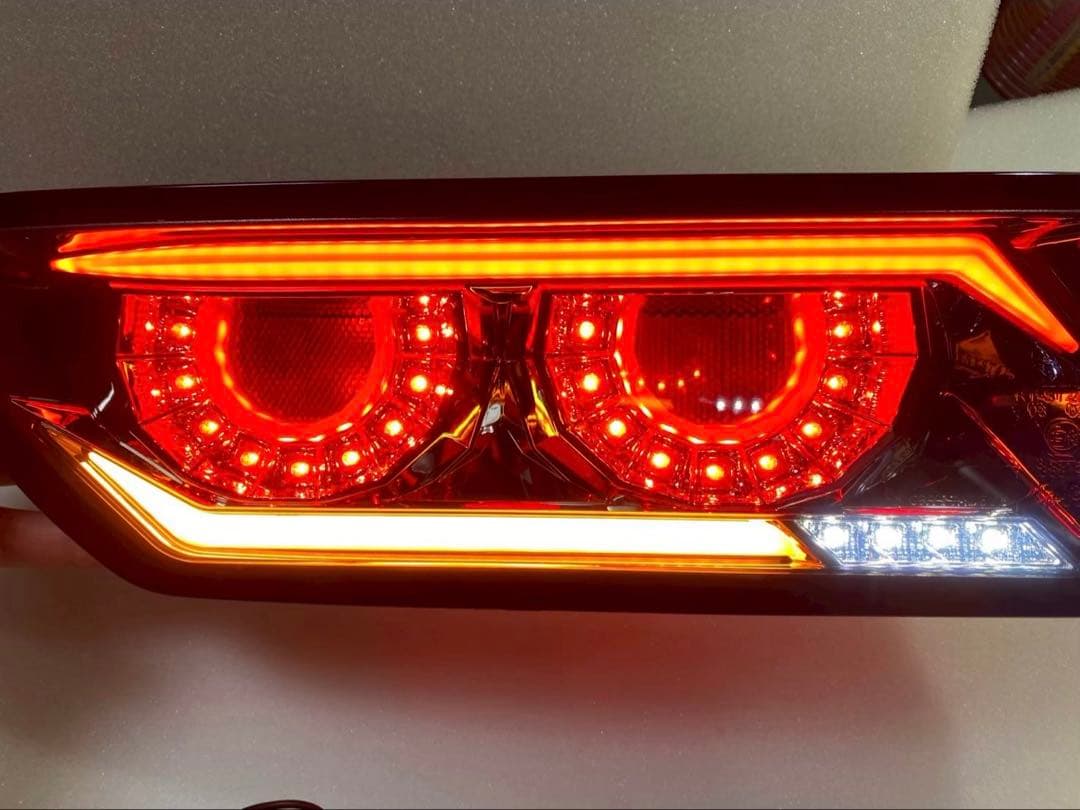 新品JB64 ジムニー/JB74 ジムニーシエラ バルカンファイバーLEDテール