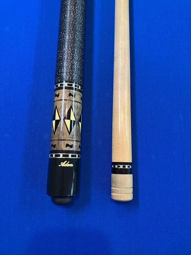 約25年前のAdam製のビリヤードキューです。