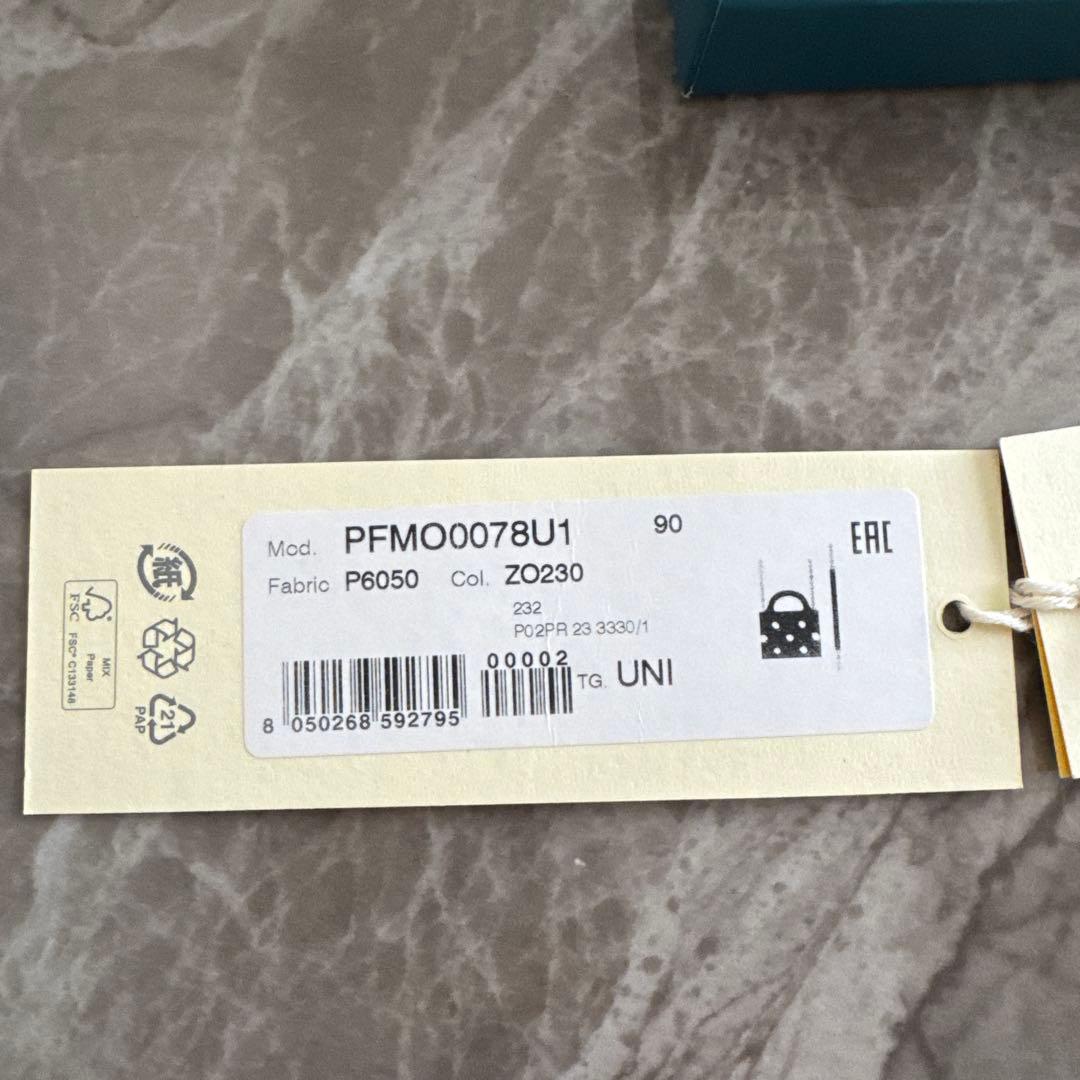 マルニ Marni チェーン付き財布 パテントレザー 水玉