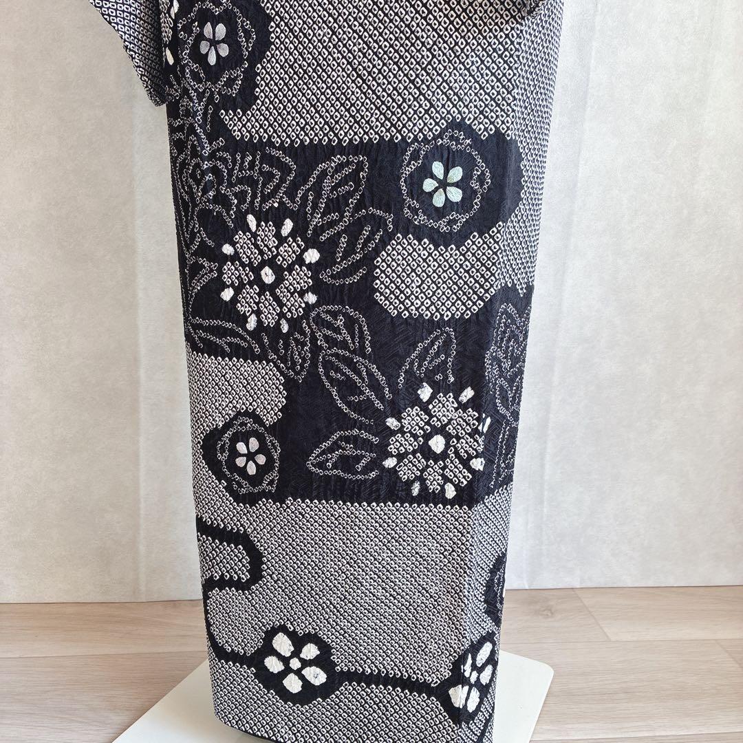 訪問着　フルセット　着物　総絞り　正絹　黒　絞り　花刺繍　豪華　G1