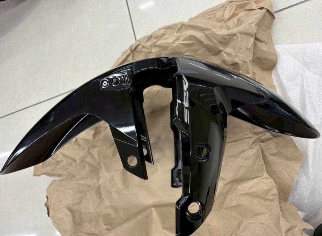 CB250R(MC52)純正フロントフェンダー　61000-K94-T10ZA