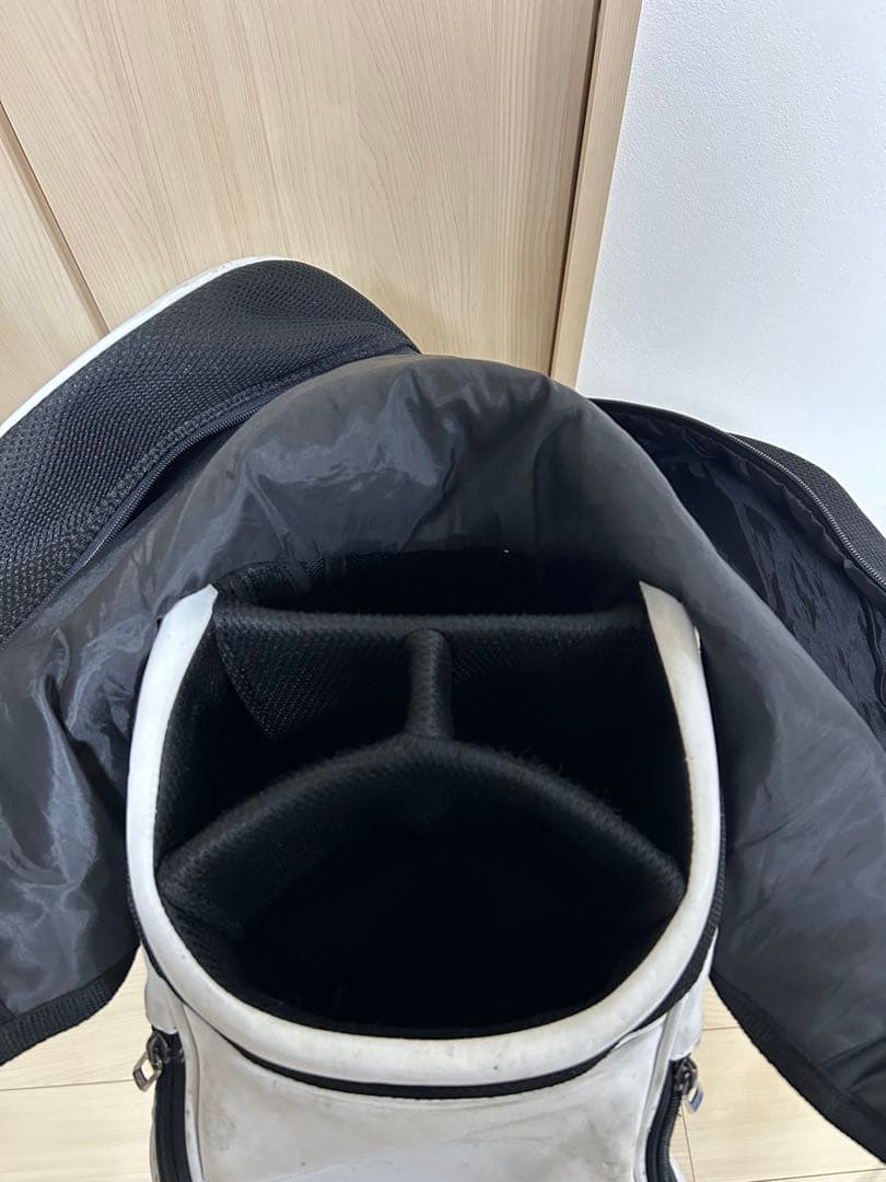 TaylorMade キャディバッグ ホワイト/ブラック