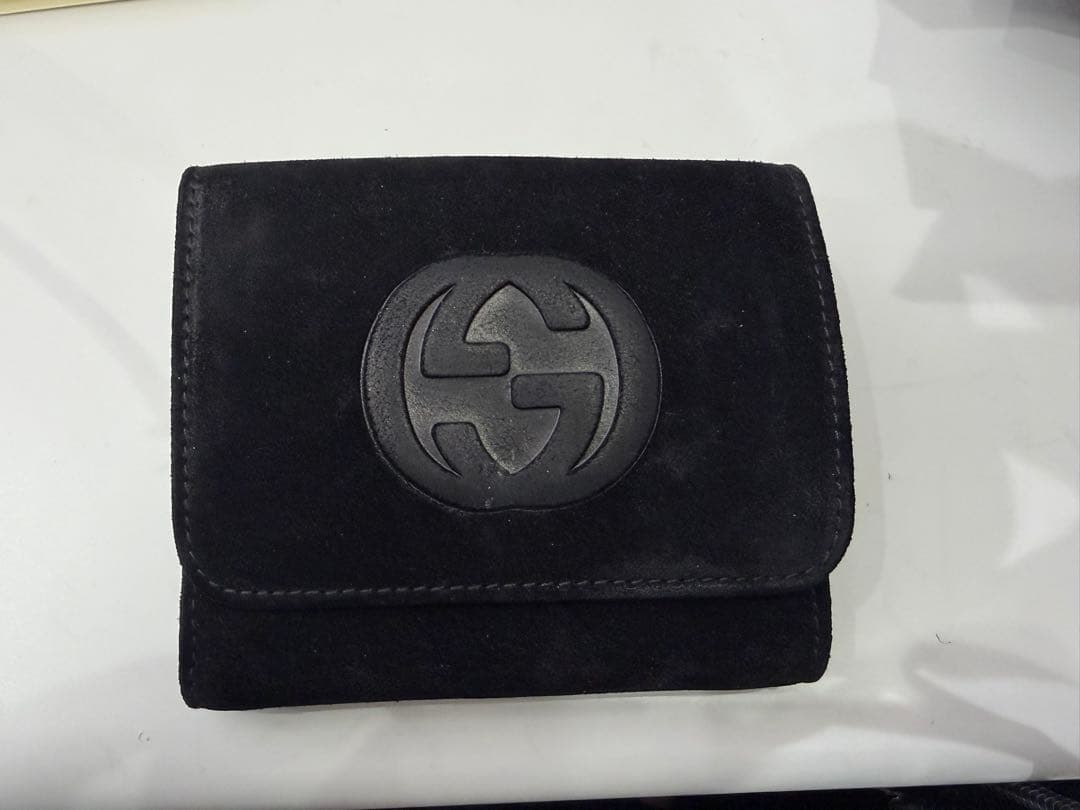 GUCCI ブラック 二つ折り財布 スエード