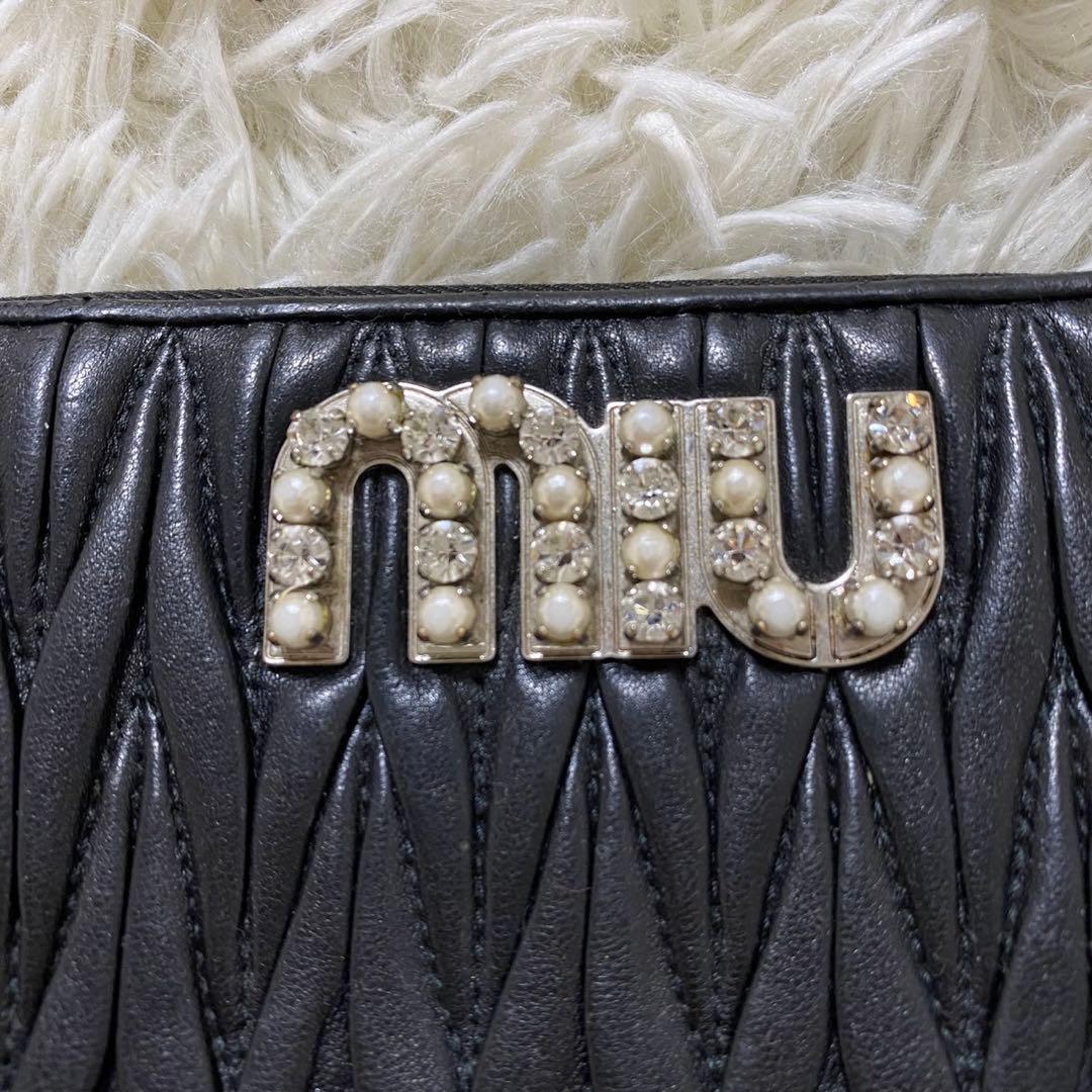 【極美品◦付属品完備✨】MIUMIU 長財布 ラウンド マテラッセ クリスタル黒
