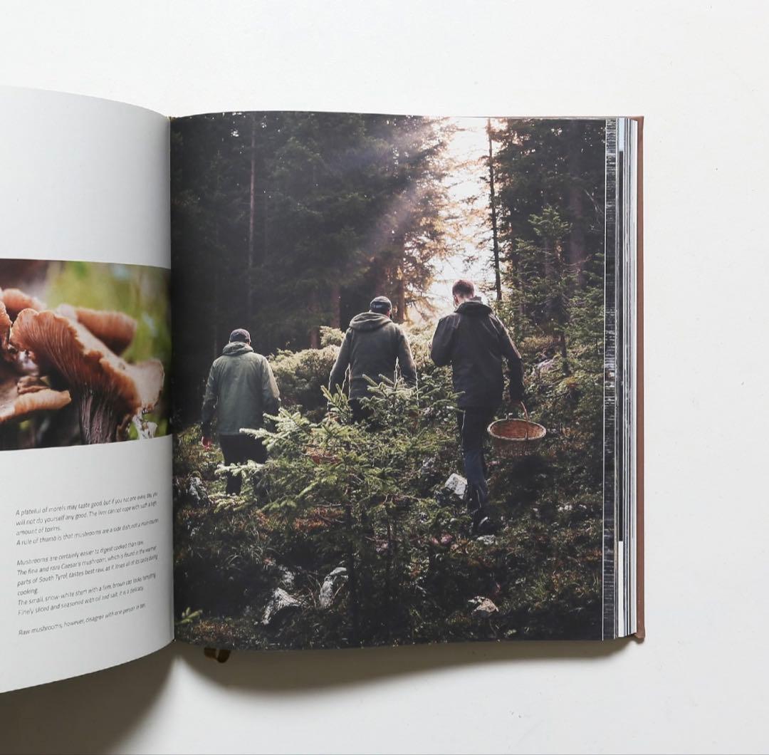 洋書 Cook the Mountain - Norbert Niederkofler