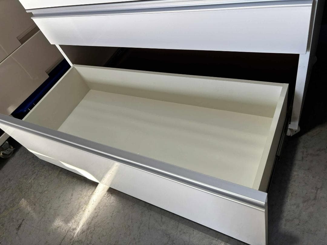 ステンレストップ昇光家具キッチンカウンター、コンセント・キャスター付 Used