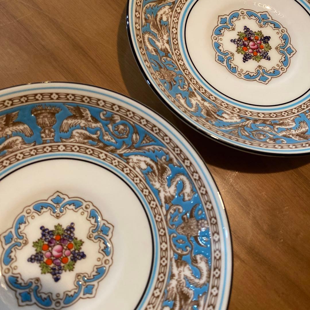 カップ　ソーサー　プレート　２セット