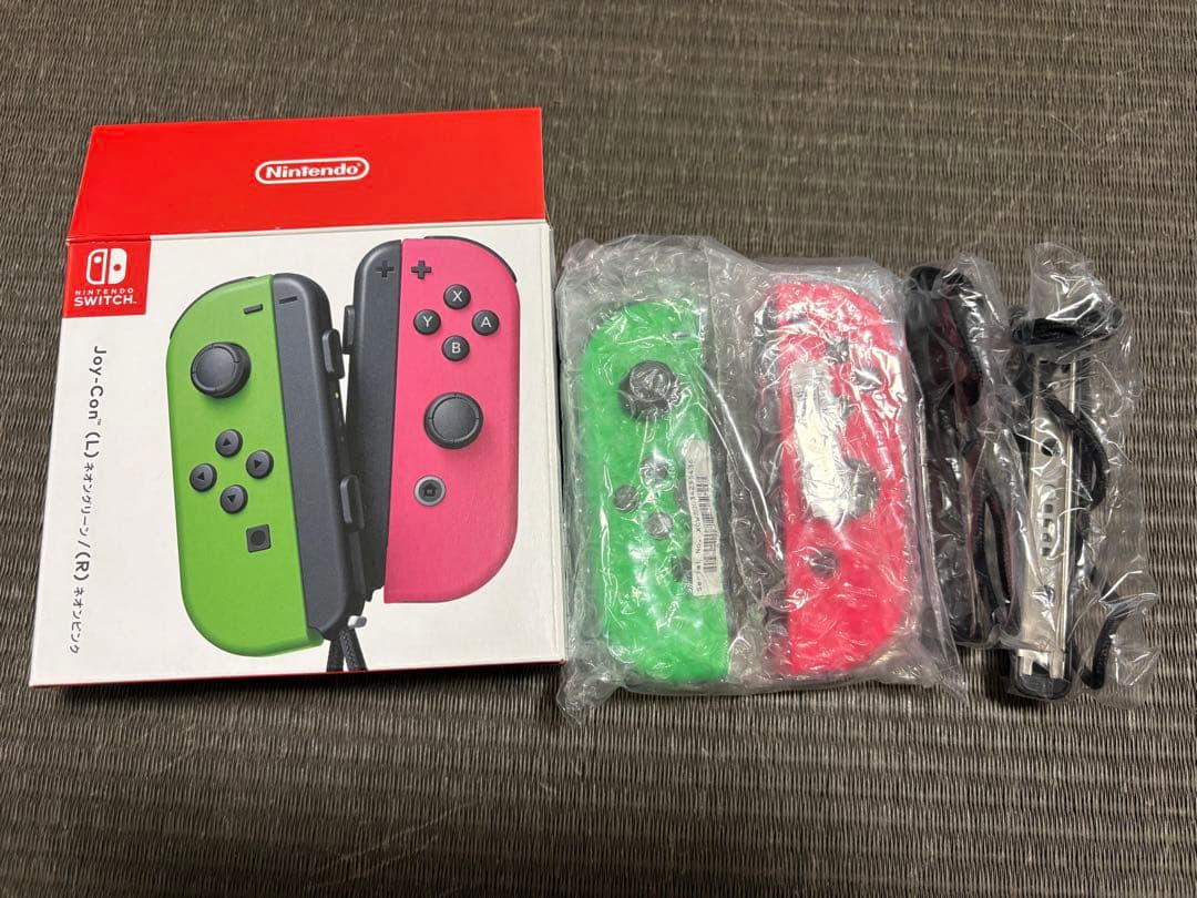 Nintendo Switch 本体　ジョイコン　SDカード64GB付き