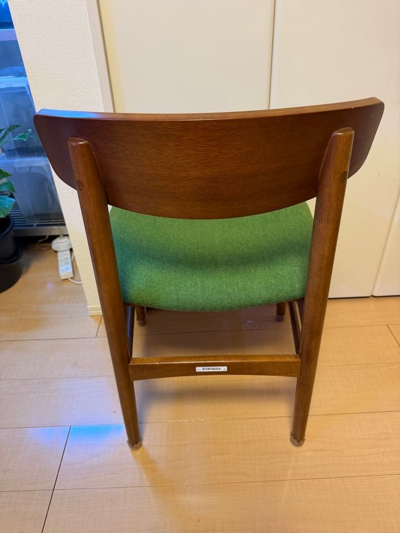 カリモク60 Tチェア タープグリーン karimoku 椅子 作業 デスク用