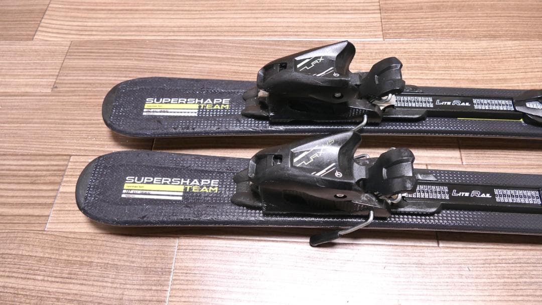 【HEAD ジュニア用スキー板＆ビンディング＆スキーブーツ・３点セット】