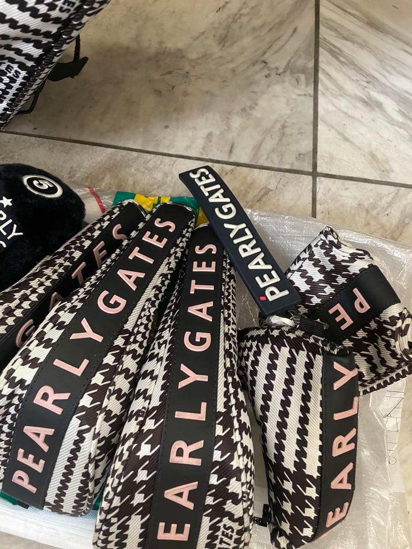 (2／11まで)PEARLY GATES キャディバッグ ヘッドカバーセット